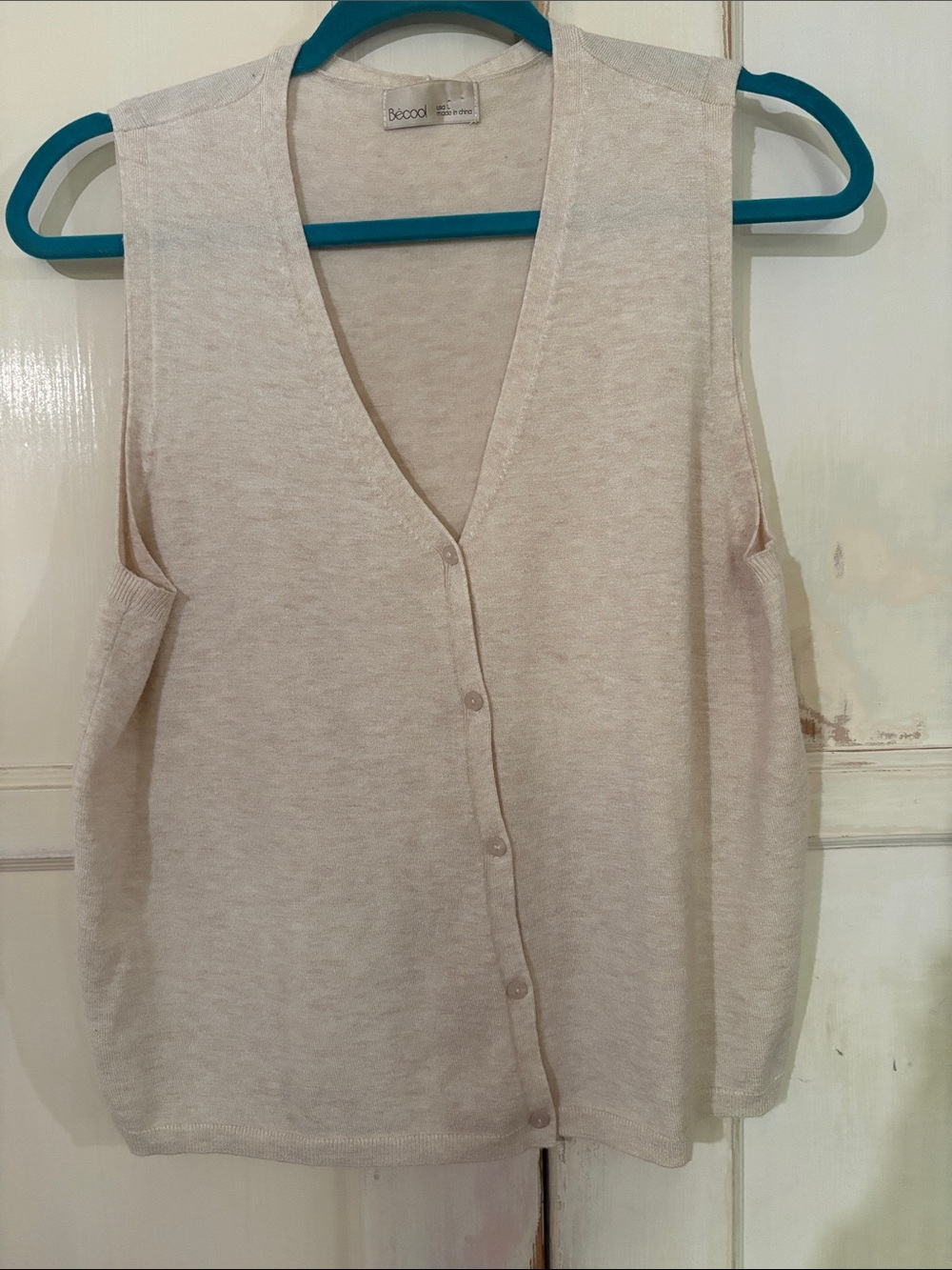 BE COOL Women's Sleeveless Button Front Vest in Light Beige